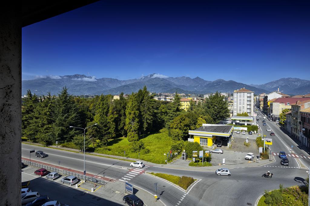 Hotel Michelangelo Biella Exterior foto